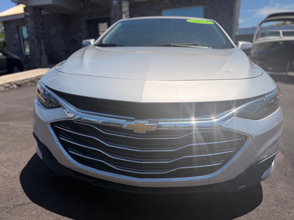 Photo 2 of this CHEVROLET MALIBU