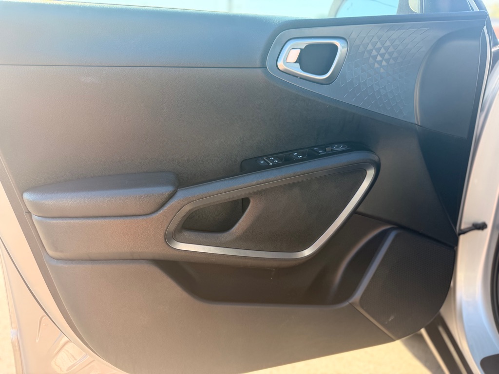 Photo 9 of this KIA SOUL