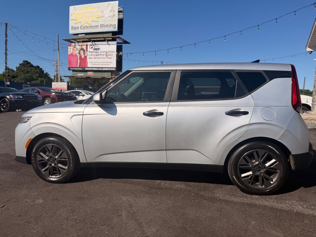 Photo 8 of this KIA SOUL
