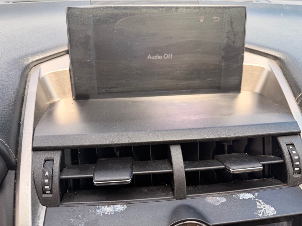 Photo 15 of this LEXUS NX