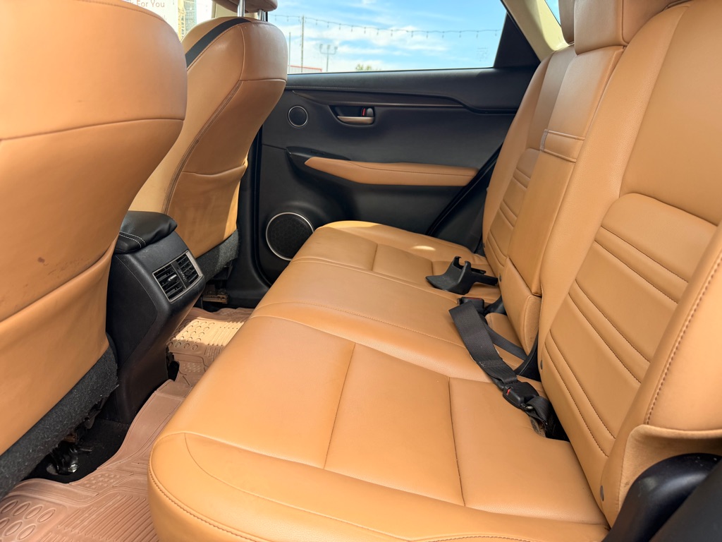 Photo 25 of this LEXUS NX