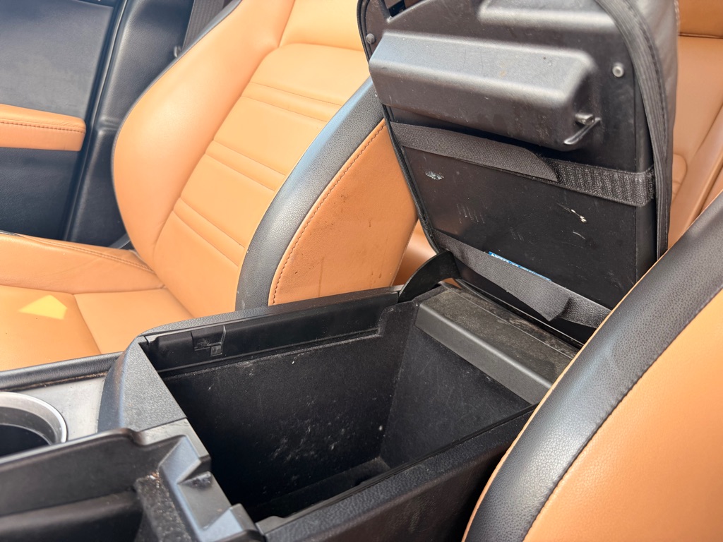 Photo 20 of this LEXUS NX