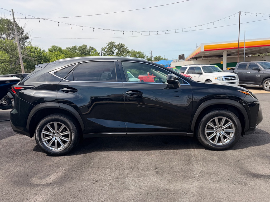Photo 4 of this LEXUS NX