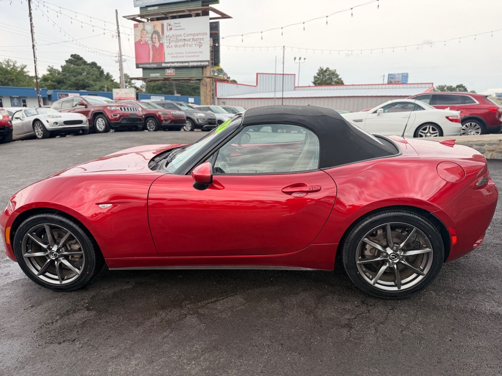 Photo 8 of this MAZDA MX-5 MIATA