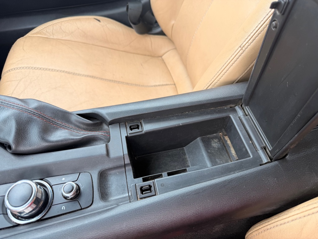 Photo 20 of this MAZDA MX-5 MIATA