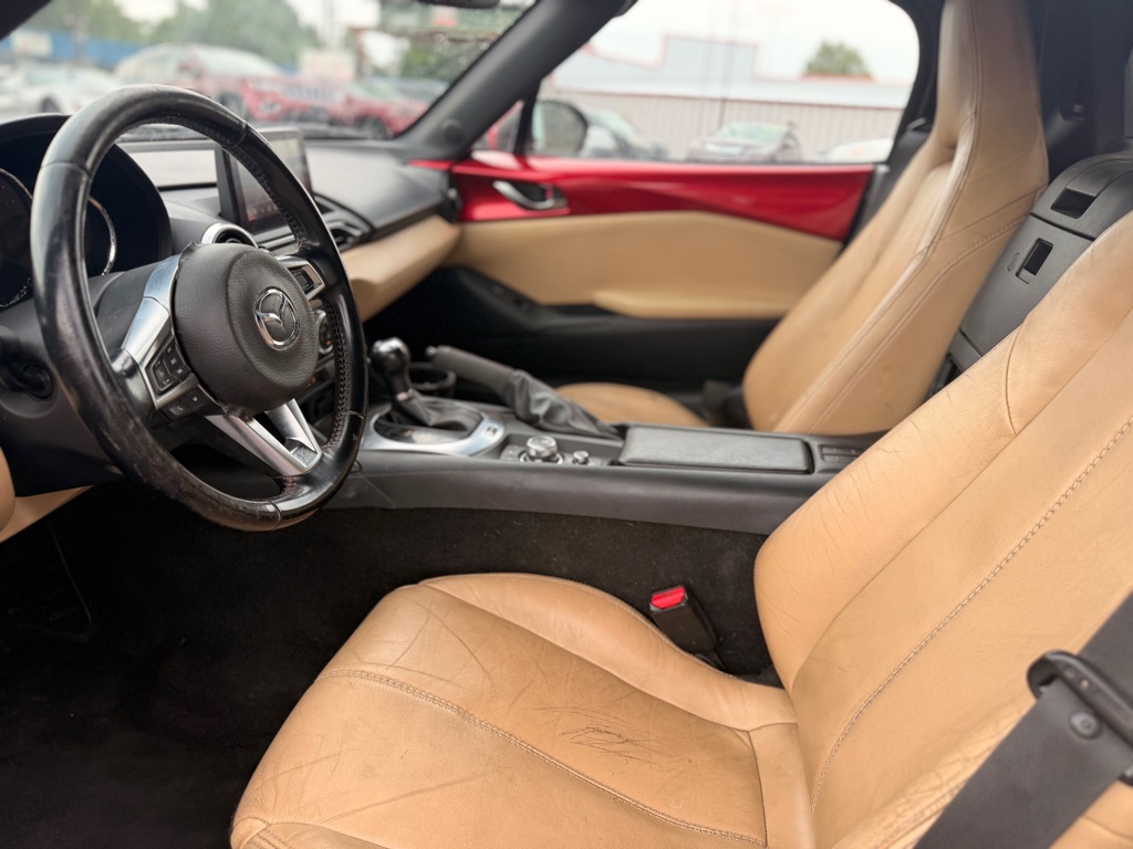 Photo 11 of this MAZDA MX-5 MIATA