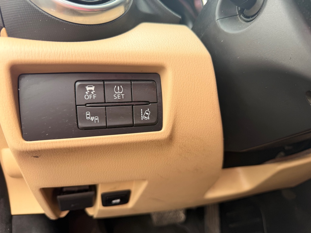 Photo 12 of this MAZDA MX-5 MIATA