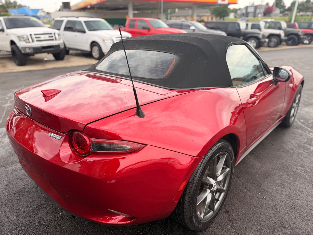 Photo 5 of this MAZDA MX-5 MIATA