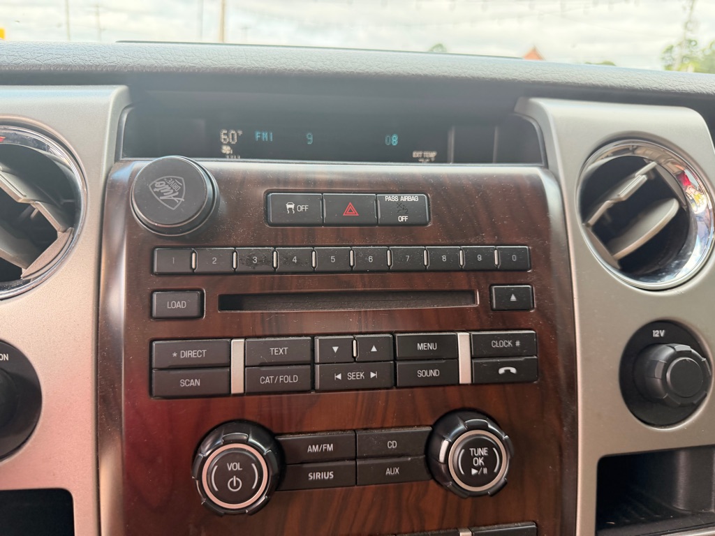 Photo 17 of this FORD F150