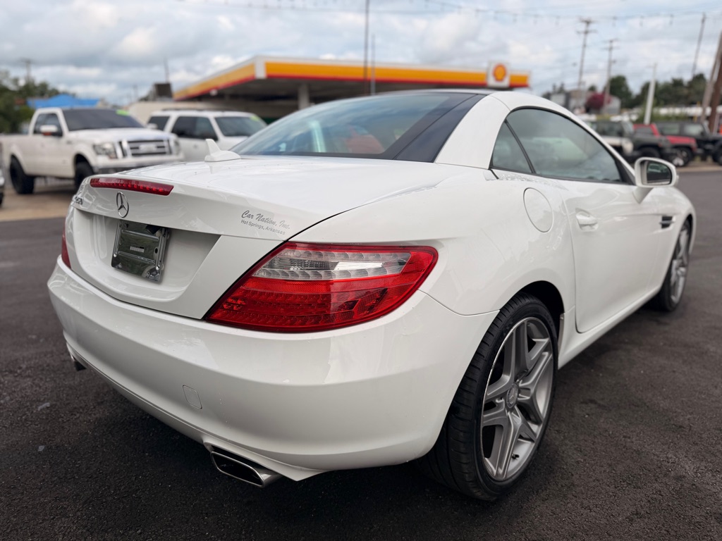 Photo 5 of this MERCEDES-BENZ SLK