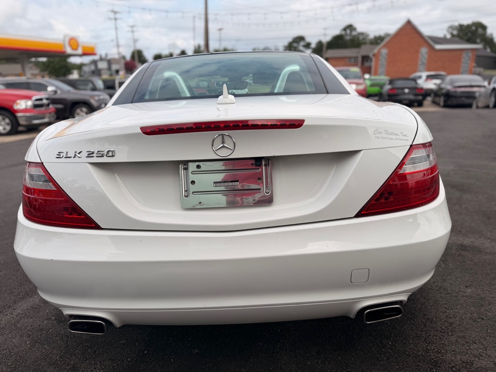 Photo 6 of this MERCEDES-BENZ SLK
