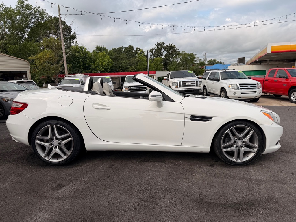 Photo 27 of this MERCEDES-BENZ SLK