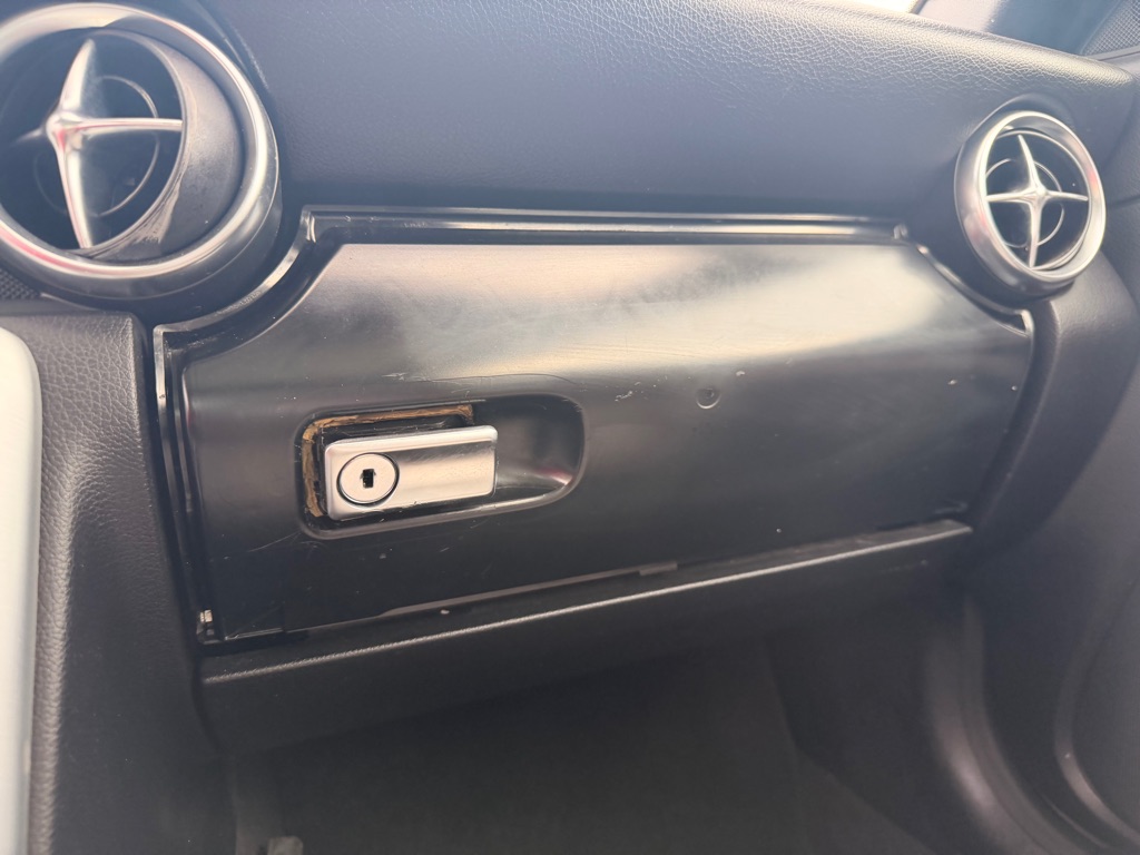 Photo 14 of this MERCEDES-BENZ SLK
