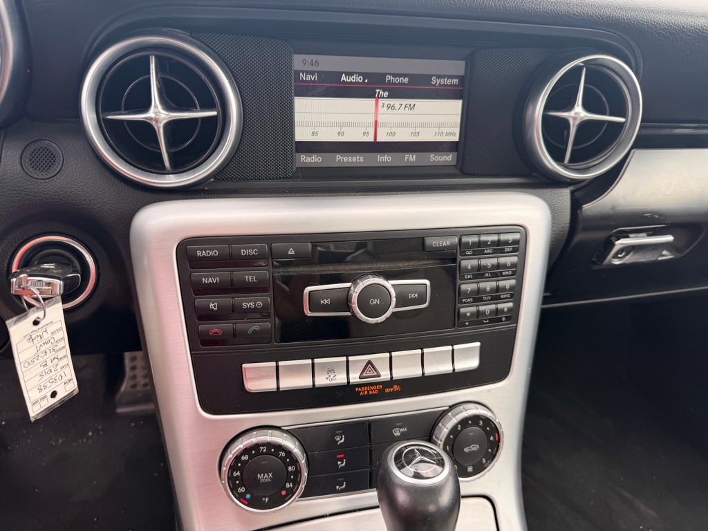 Photo 15 of this MERCEDES-BENZ SLK