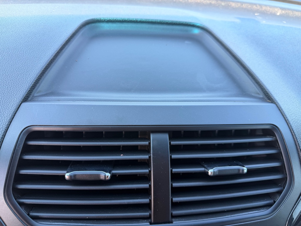 Photo 15 of this FORD EXPLORER
