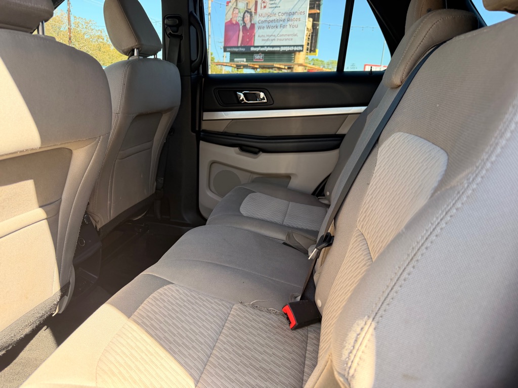 Photo 24 of this FORD EXPLORER