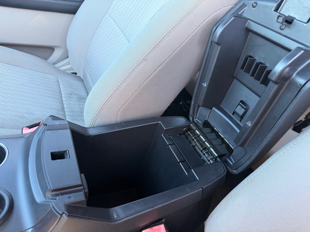 Photo 20 of this FORD EXPLORER