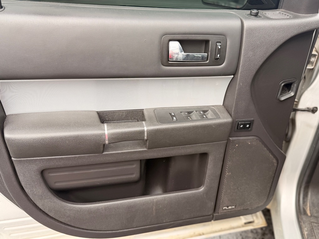 Photo 9 of this FORD FLEX