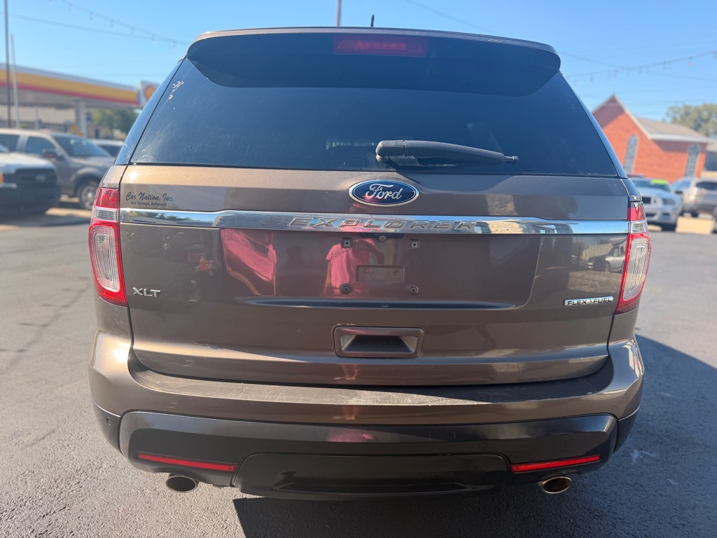 Photo 6 of this FORD EXPLORER