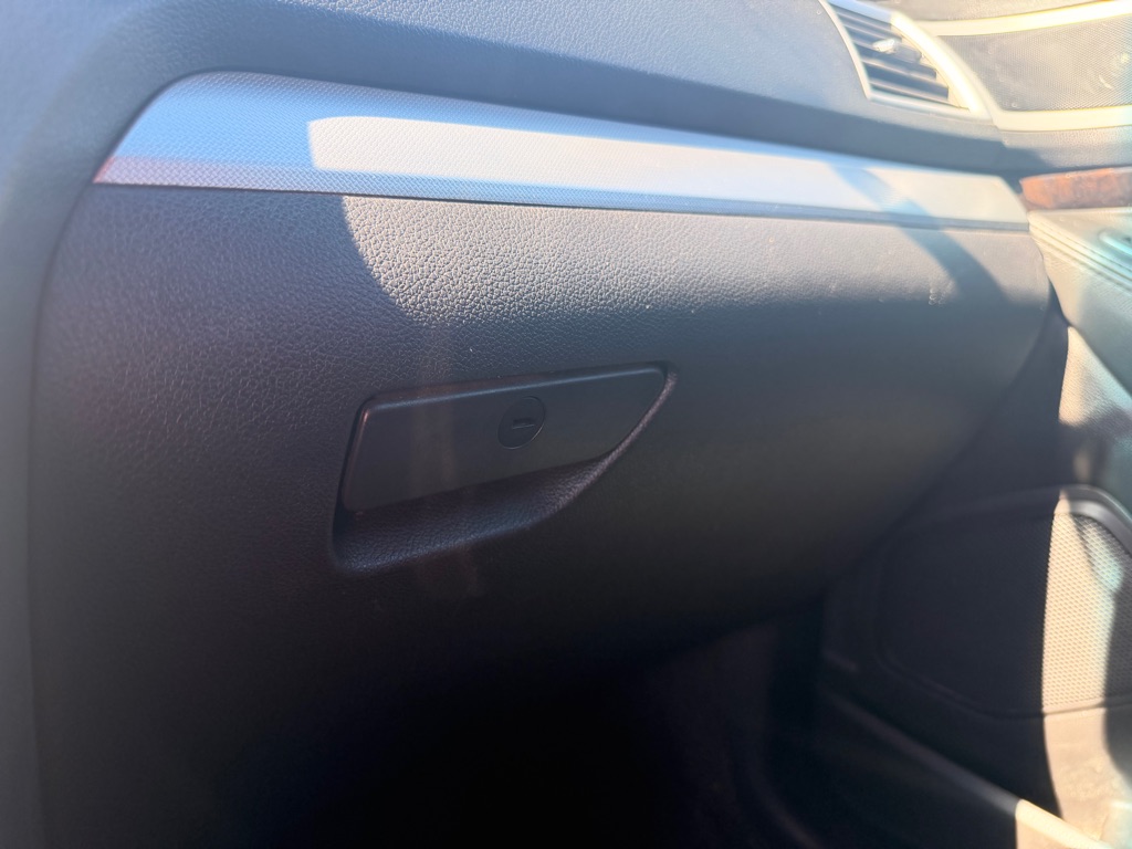 Photo 14 of this FORD EXPLORER