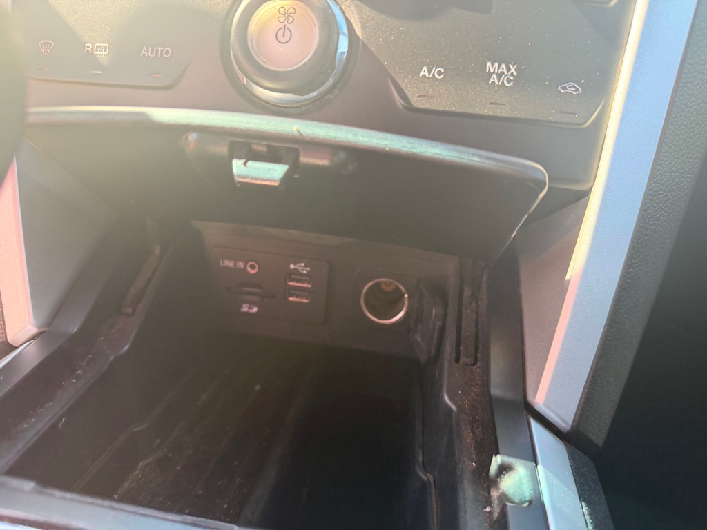 Photo 17 of this FORD EXPLORER