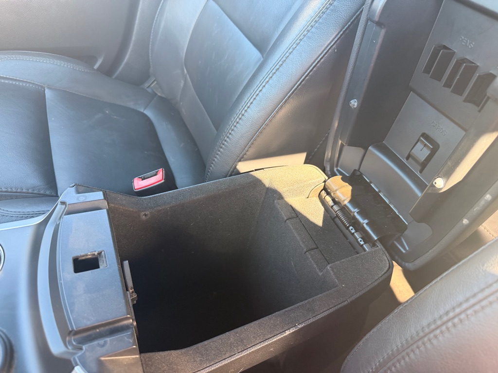 Photo 19 of this FORD EXPLORER