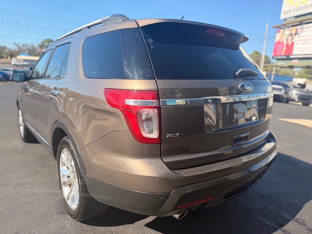 Photo 7 of this FORD EXPLORER