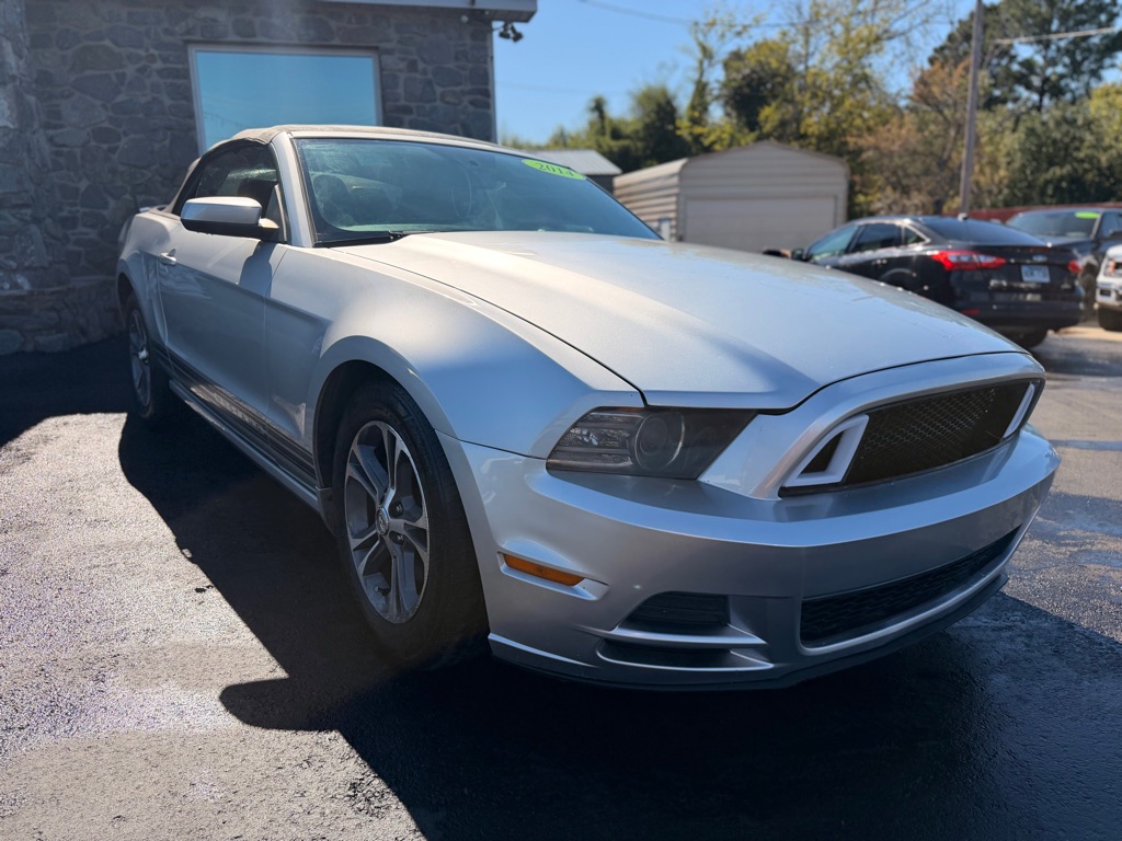 Photo 3 of this FORD MUSTANG