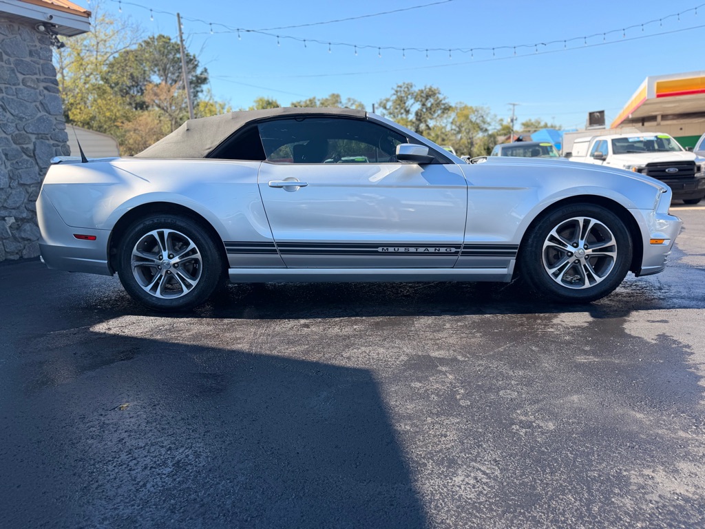 Photo 4 of this FORD MUSTANG