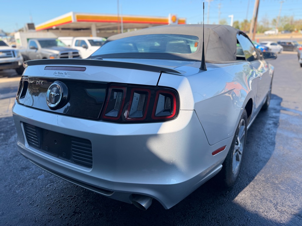 Photo 5 of this FORD MUSTANG