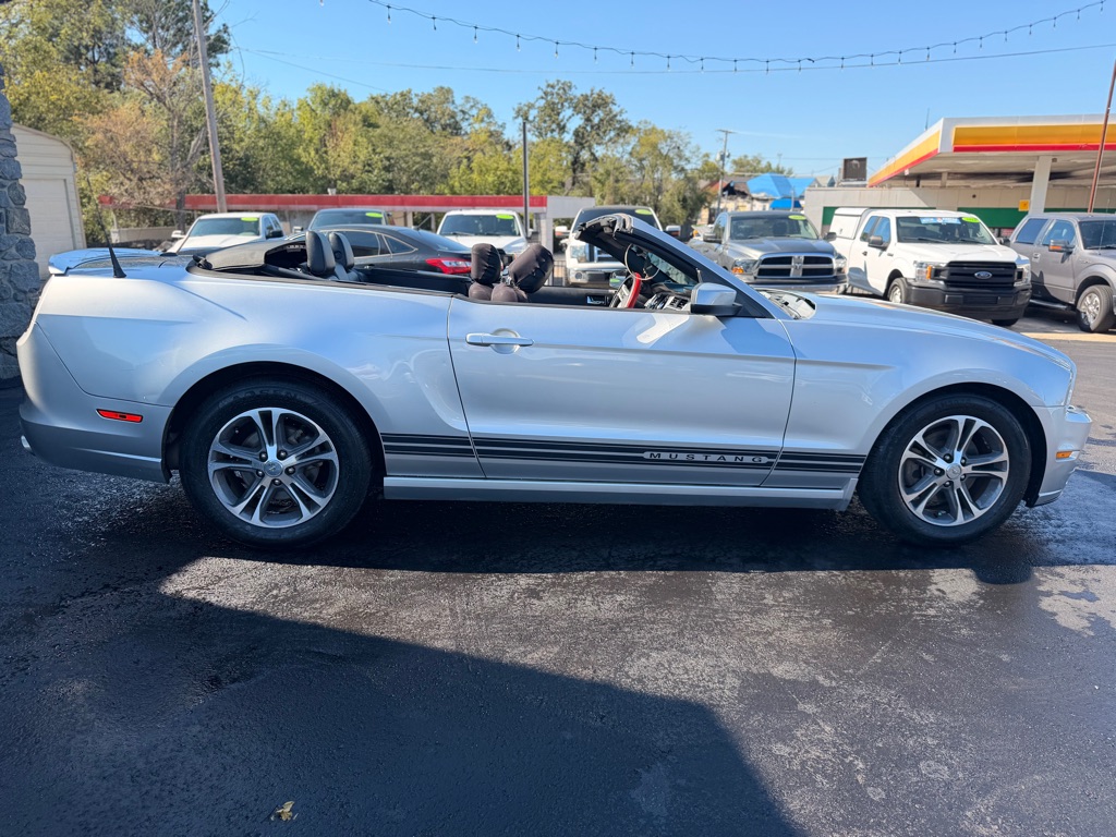 Photo 12 of this FORD MUSTANG