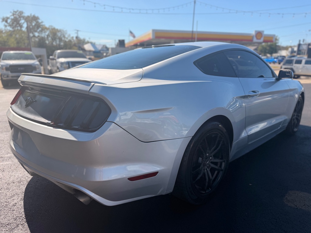Photo 5 of this FORD MUSTANG