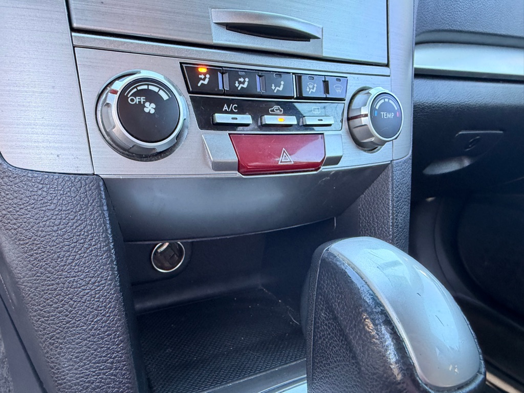 Photo 18 of this SUBARU LEGACY