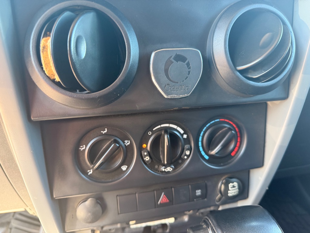 Photo 14 of this JEEP WRANGLER