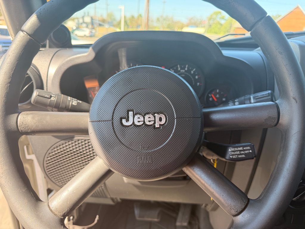 Photo 19 of this JEEP WRANGLER