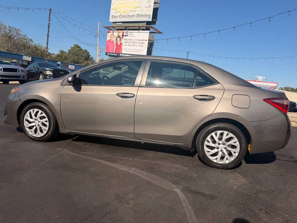 Photo 8 of this TOYOTA COROLLA