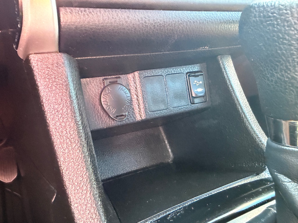Photo 17 of this TOYOTA COROLLA