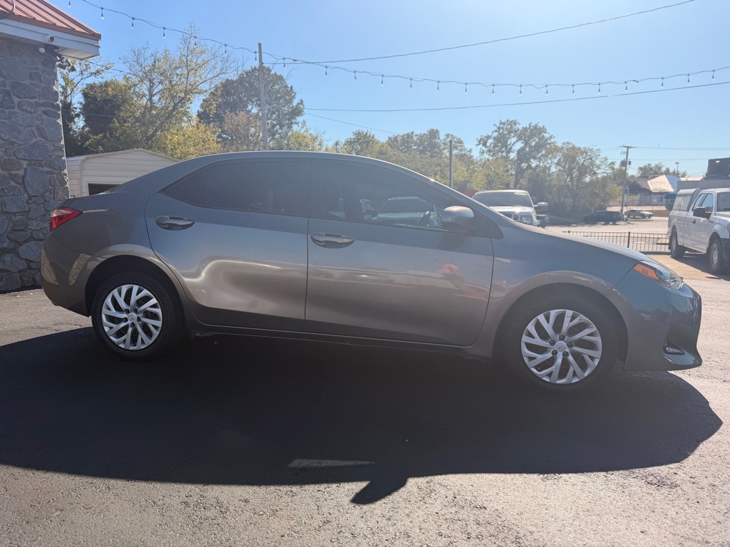 Photo 4 of this TOYOTA COROLLA