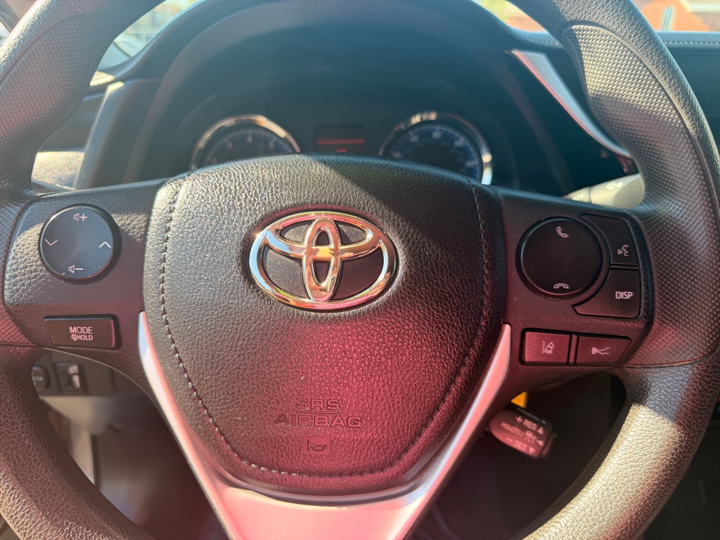 Photo 21 of this TOYOTA COROLLA