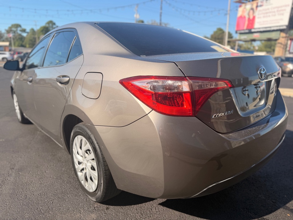 Photo 7 of this TOYOTA COROLLA
