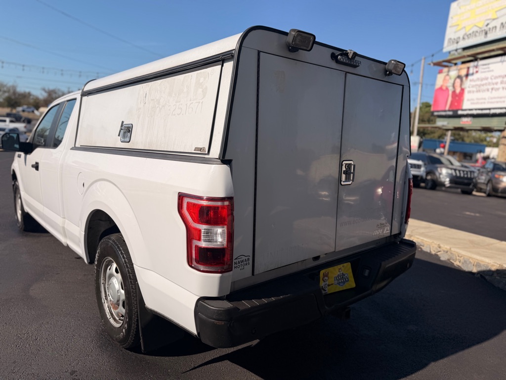 Photo 7 of this FORD F150