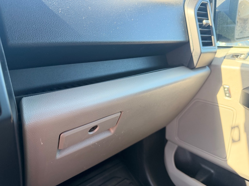 Photo 14 of this FORD F150