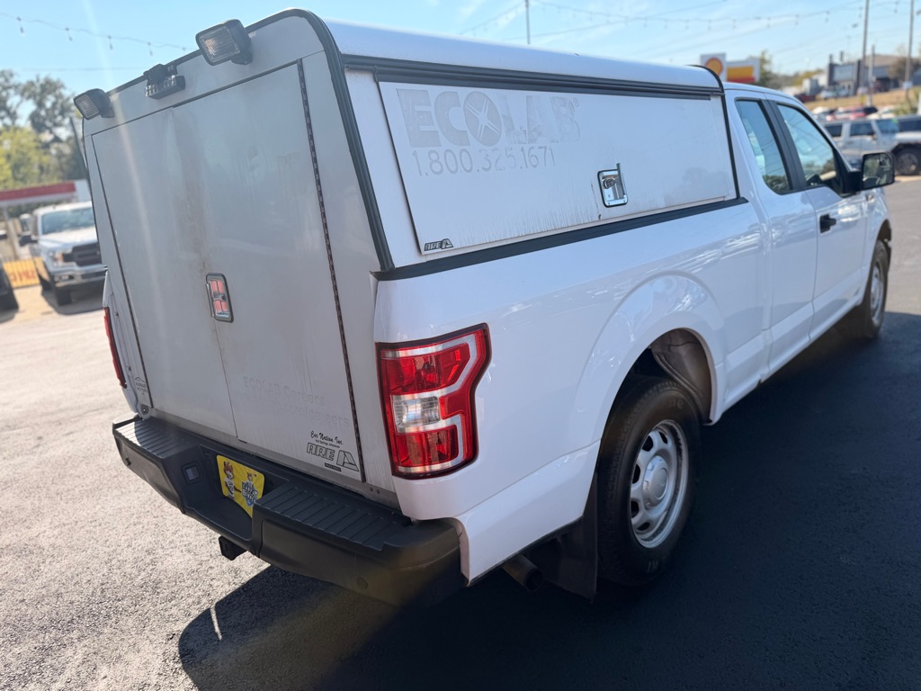 Photo 5 of this FORD F150
