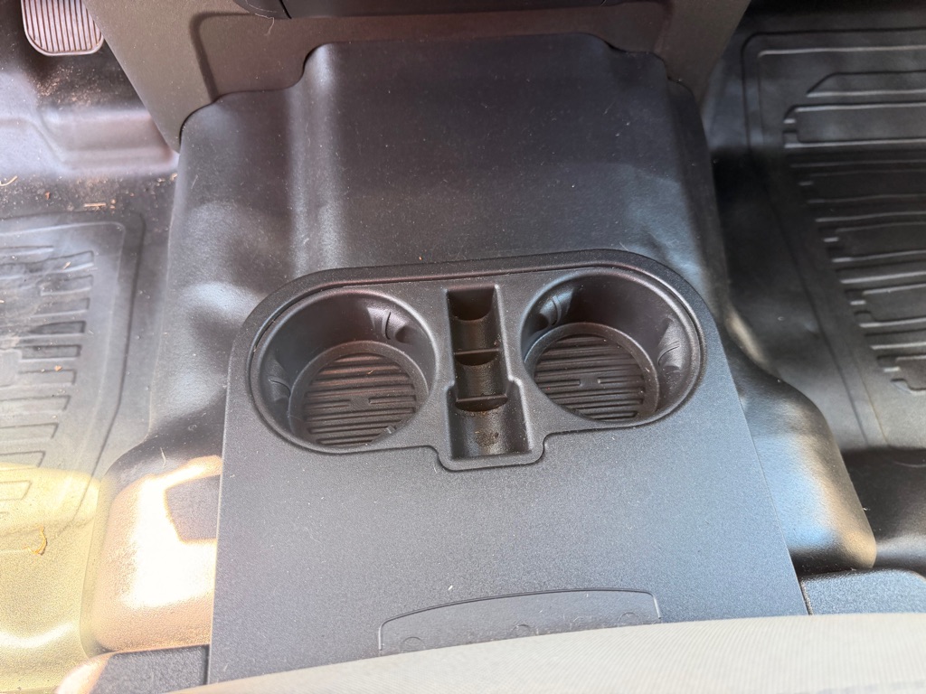 Photo 21 of this FORD F150