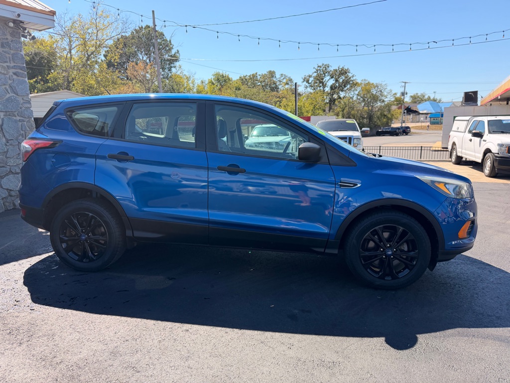 Photo 4 of this FORD ESCAPE