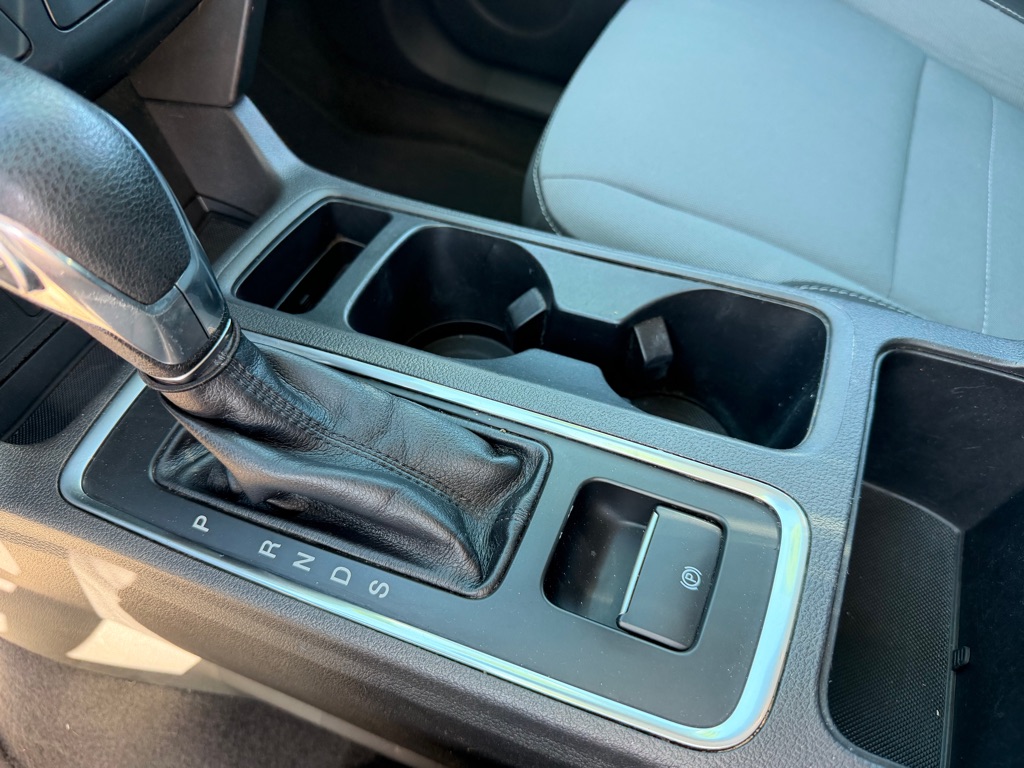 Photo 19 of this FORD ESCAPE