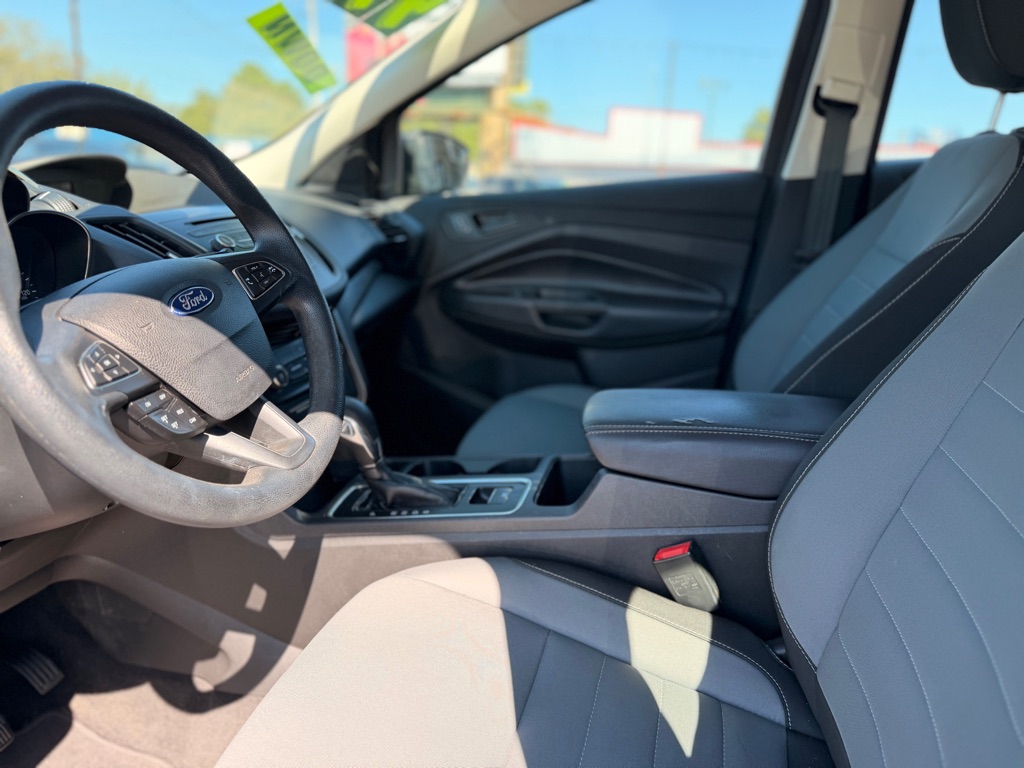 Photo 11 of this FORD ESCAPE