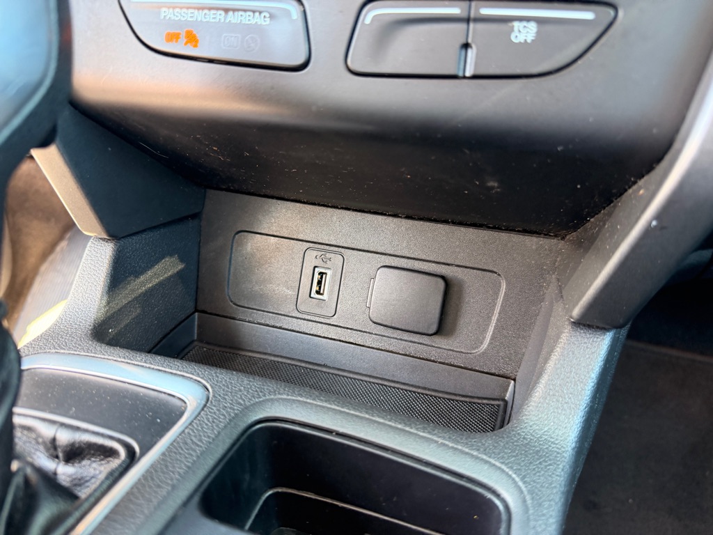 Photo 18 of this FORD ESCAPE