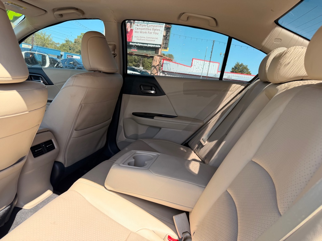 Photo 25 of this HONDA ACCORD