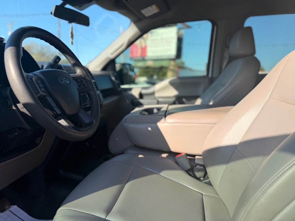 Photo 11 of this FORD F150